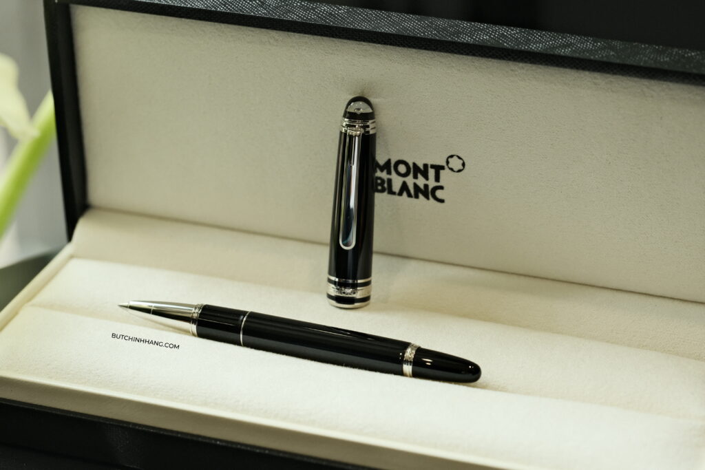 Khám phá vẻ đẹp hoàn hảo của viên kim cương trên mẫu bút Montblanc Meisterstück Mozart Diamond Rollerball Pen(Mini) 107547 - DSCF3178