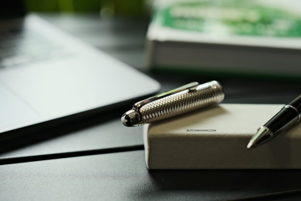 Bút bi Montblanc Meisterstuck Solitaire Doué Geometry Platinum Classique - Vẻ đẹp lấp lánh tựa kim cương - but bi montblanc meisterstuck solitaire doue geometry platinum classique ve dep lap lanh tua kim cuong