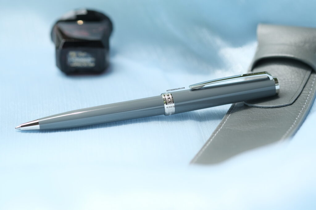 Bút Montblanc PIX Grey Ballpoint Pen 116578 - but montblanc pix grey ballpoint pen 116583