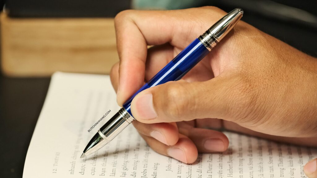 Khám phá thế giới StarWalker lịch lãm và sáng tạo cùng Montblanc Starwalker Cool Blue Rollerball Pen - kham pha the gioi starwalker lich lam va sang tao cung montblanc starwalker cool blue rollerball pen 2