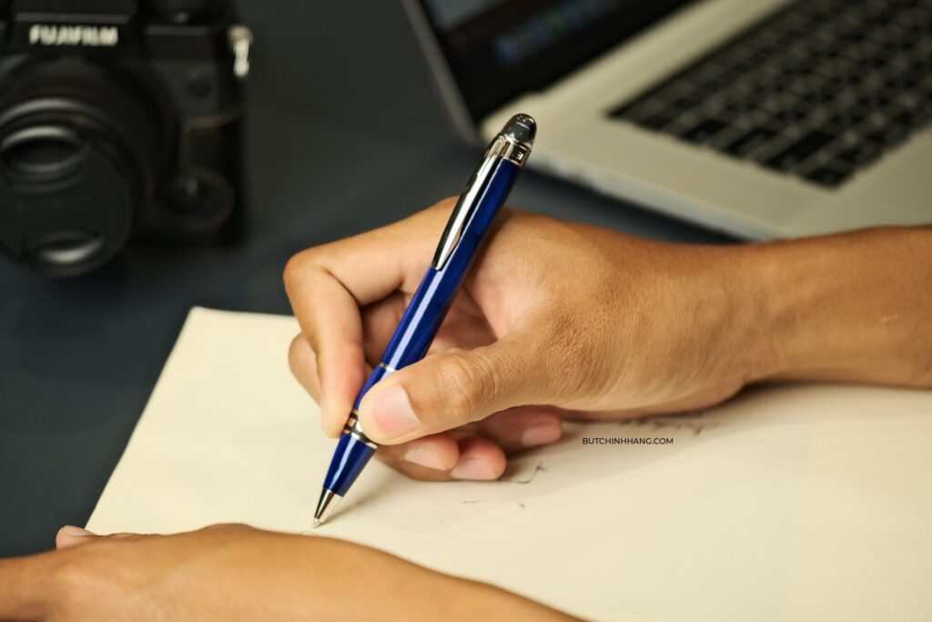 Một tác phẩm nghệ thuật và biểu tượng của sự tinh tế - Montblanc Starwalker Cool Blue Ballpoint Pen  - mot tac pham nghe thuat va bieu tuong cua su tinh te montblanc starwalker cool blue ballpoint pen 3