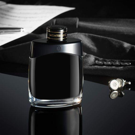Nước hoa nam Montblanc Legend Eau de Parfum 100 ml - Nước hoa của sự thanh lịch và nam tính - nuoc hoa nam montblanc legend eau de parfum 100 ml nuoc hoa cua su thanh lich va nam tinh
