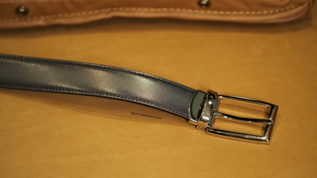 Thắt lưng Montblanc Men’s Reversible Business Leather Belt 123900 - Sự kết hợp hoàn hảo giữa chất lượng và phong cách - that lung montblanc mens reversible business leather belt 123900 su ket hop hoan hao giua chat luong va phong cach