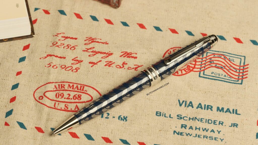 Thép và sơn mài xanh - Bút bi xoay Montblanc Meisterstuck Around the World in 80 Days Solitaire Midsize - thep va son mai xanh but bi xoay montblanc meisterstuck around the world in 80 days solitaire midsize 1