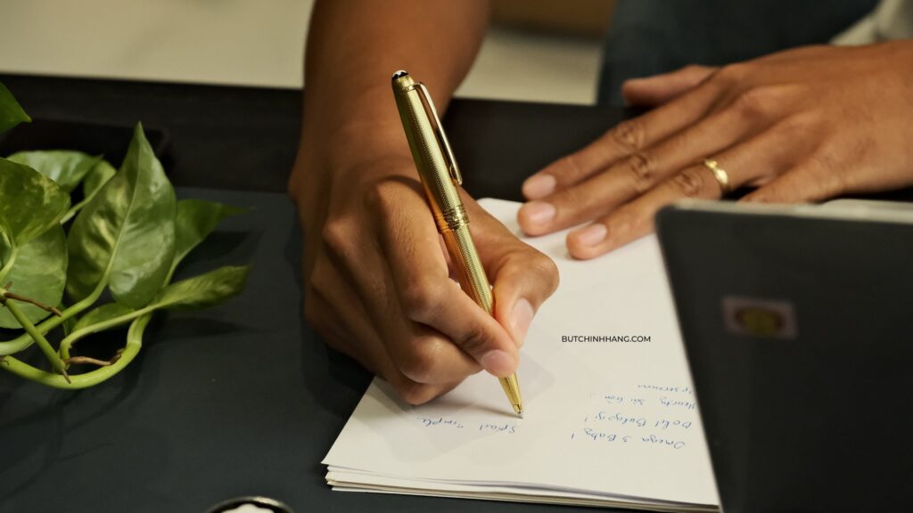 Tinh hoa của nghệ thuật viết lách với mẫu Bút Montblanc Meisterstuck Solitaire Barley Corn Gold Plated - tinh hoa cua nghe thuat viet lach voi mau but montblanc meisterstuck solitaire barley corn gold plated 1