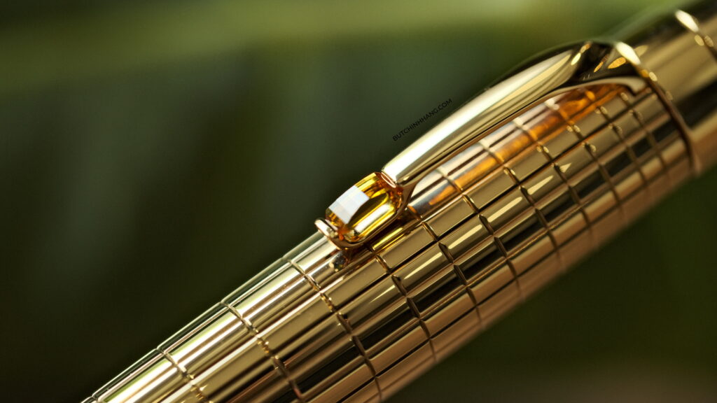 Mẫu bút cực kỳ hiếm với viên đá Citrin quý giá - Bút Montblanc Boheme Citrine Gold Plate Ballpoint Pen 7514 DSCF4032