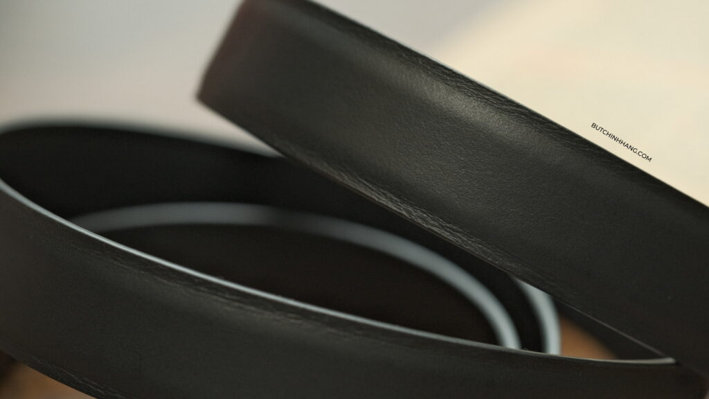 Mẫu thắt lưng Montblanc dành cho nữ duy nhất có tại cửa hàng Bút Chính Hãng - Thắt lưng nữ Belt Frame Pin Buckle Plain Leather Black DSCF4072