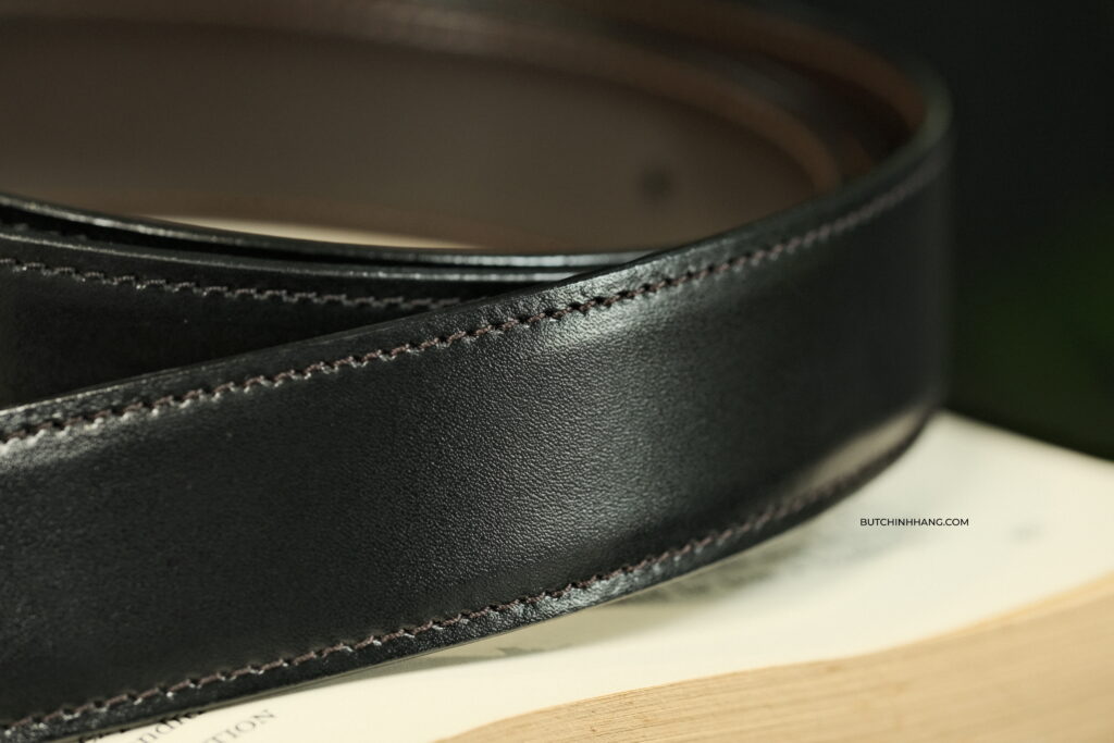 Chiếc thắt lưng phong cách cổ điển - Montblanc Contemporary Reversible Leather Belt 38158 DSCF4364