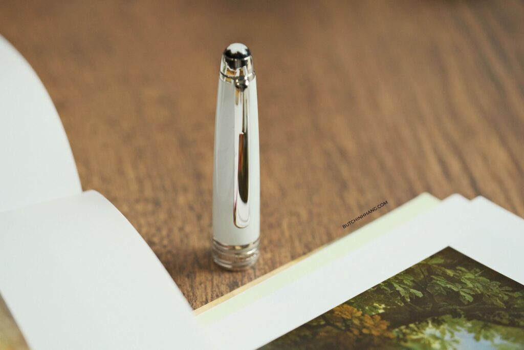 Bút Montblanc Meisterstuck Tribute to the Mont Blanc Rollerball Pen 106845 - Mẫu bút tôn vinh đỉnh núi Mont Blanc vừa có mặt tại Bút Chính Hãng - but montblanc meisterstuck tribute to the mont blanc rollerball pen 106845 mau but ton vinh dinh nui mont blanc vua co mat tai but chinh hang