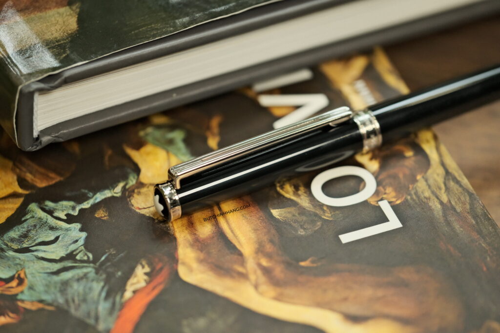 Vẻ đẹp của những thiết kế bút thế kỷ XX - Bút Montblanc Noblesse Oblige Platinum Plated Ballpoint Pen 15231 DSCF5004