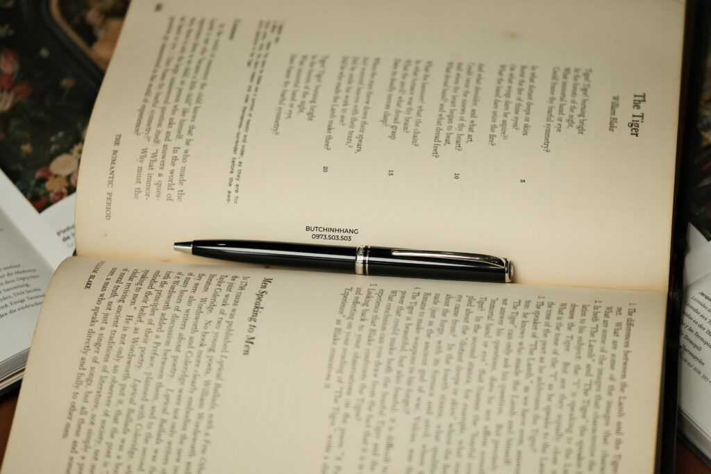 Bút Montblanc Generation Black Ballpoint Pen - DSCF8109