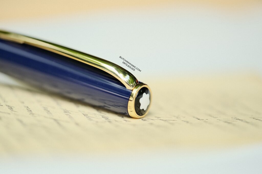 Mẫu bút Montblanc Generation hiếm gặp cùng sự hoà trộn của xanh navy và vàng gold - DSCF9226