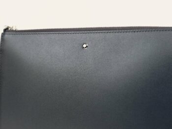 Ví cầm tay Montblanc Clutch Pochette Meisterstück Navy 126067 - vi cam tay montblanc clutch pochette meisterstuck navy 126071 scaled