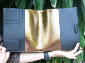 Bìa sổ da Montblanc Meisterstuck Soft Grain My Office Medium Black & Gold Notebook Case 124129 - bia so da montblanc meisterstuck soft grain my office medium black amp gold notebook case 124132 scaled