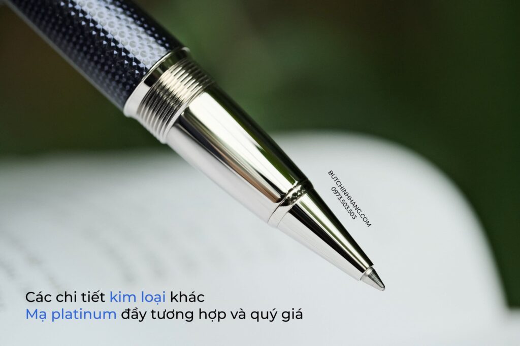 Blue Hour - Phiên bản Legrand sơn mài đầy giá trị - blue hour phien ban legrand son mai day gia tri