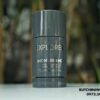 Thuộc dòng sản phẩm Montblanc Explorer rất thành công của Montblanc, lăn khử mùi Montblanc Explorer Deodorant Stick 2.5 oz (75g) giúp ngăn tiết mồ hôi, khử mùi hiệu quả, tăng thêm phần tự tin cho nam giới. Lăn ngăn mùi là sự kết hợp giữa hương thơm trái cây như cam, hồng tiêu hoà hợp cùng hương da thuộc ấm nồng, cuối cùng đọng lại là gỗ Akigalawood và hương Ambroxan cuốn hút. 12 Lăn khử mùi Montblanc Explorer Deodorant Stick 2.5 oz (75g) - lan khu mui montblanc explorer deodorant stick 2.5 oz 75g