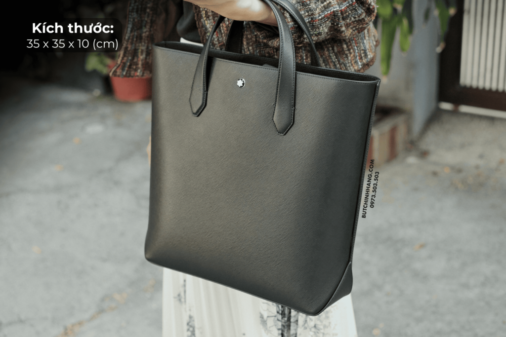 Chiếc túi Tote Montblanc Sartorial Vertical Black 130278 chỉ vừa ra mắt vào năm 2023 - chiec tui tote montblanc sartorial vertical black 130278 chi vua ra mat vao nam 2026