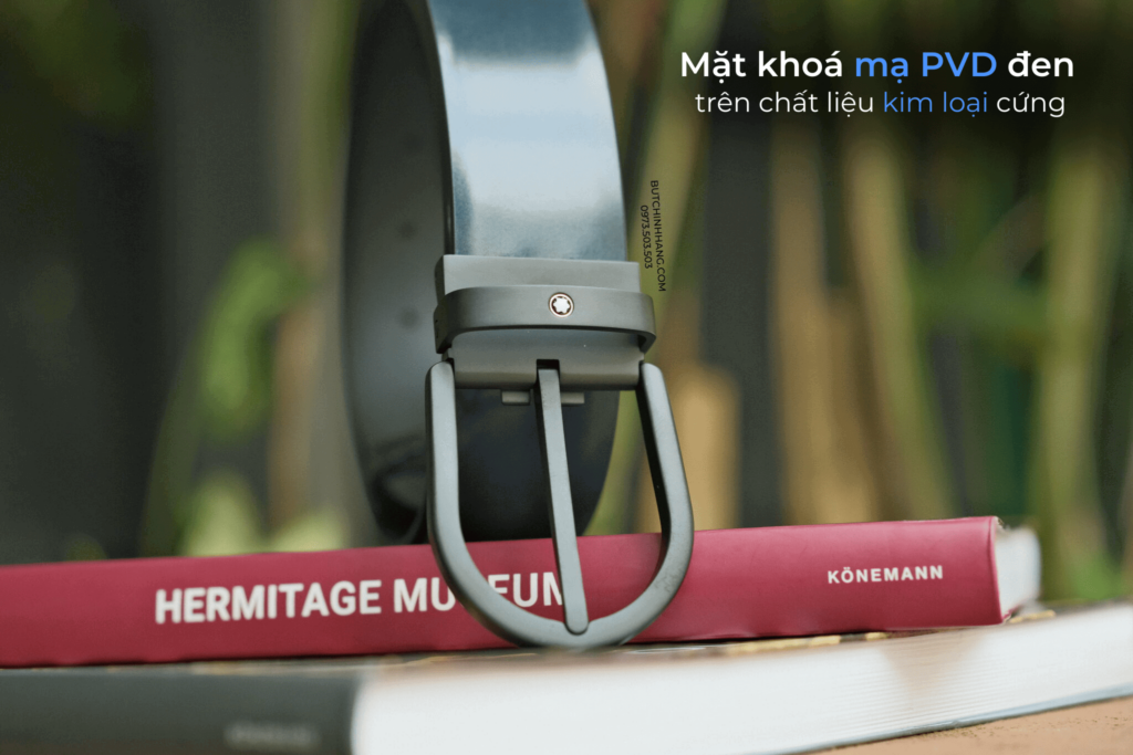 Sự kết hợp giữa đen và xanh trên chiếc thắt lưng 129427 bản 3,5 cm - su ket hop giua den va xanh tren chiec that lung 129427 ban 35 cm 1