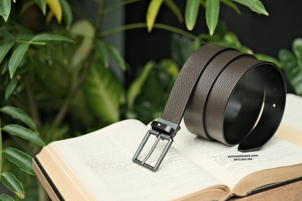 Thắt lưng Montblanc Roll Pin Buckle PVD Black Reversible Brown Grainy&Black Plain Leather Belt 131187 - 3,5cm - that lung montblanc roll pin buckle pvd black reversible brown grainyampblack plain leather belt 131187 35cm 1