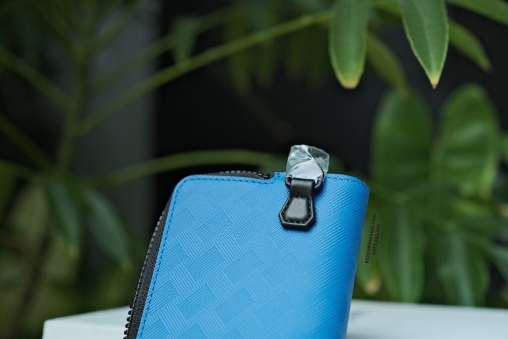 Ví đựng thẻ Montblanc Extreme 3.0 Card Holder 3cc with Zipped Pocket Atlantic Blue 130242 - vi dung the montblanc extreme 3.0 card holder 3cc with zipped pocket atlantic blue 130243