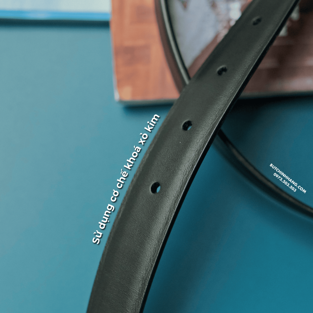 Chiếc thắt lưng 123902 với kích thước 2,5cm ấn tượng đến từ thương hiệu Montblanc - chiec that lung 123902 voi kich thuoc 25cm an tuong den tu thuong hieu montblanc 1
