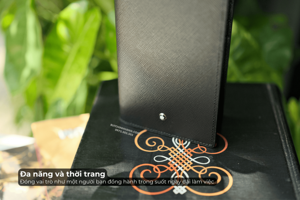 Chiếc ví dài Montblanc Sartorial 130076 - Phiên bản ví thanh lịch cùng ngăn để ảnh tiện lợi - chiec vi dai montblanc sartorial 130076 phien ban vi thanh lich cung ngan de anh tien loi