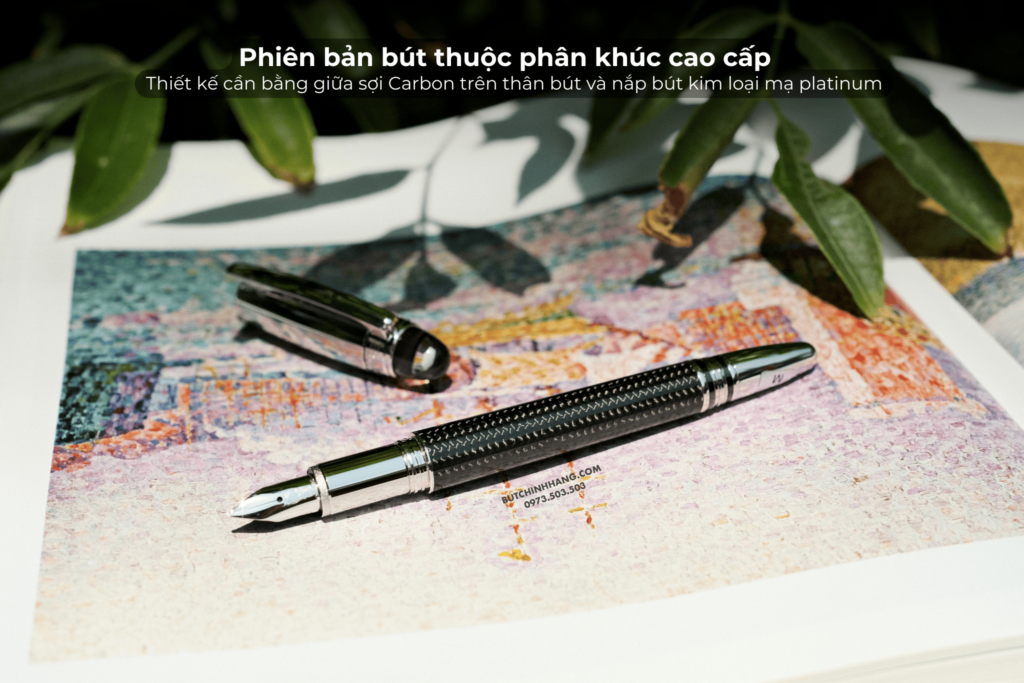 Hàng nghìn sợi carbon đan chéo trên thân bút Montblanc Starwalker Carbon Doué Fountain Pen 109341 - hang nghin soi carbon dan cheo tren than but montblanc starwalker carbon doue fountain pen 109342