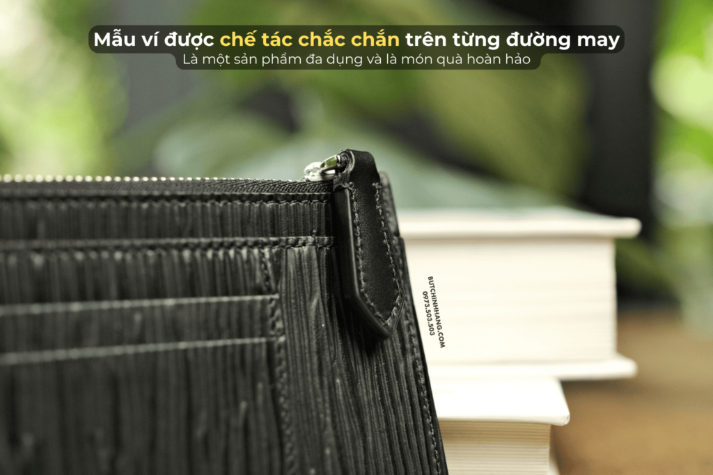 Thiết kế đặc biệt với túi khoá kéo của chiếc ví Card Holder 130931 trong BST đồ da 4810  - thiet ke dac biet voi tui khoa keo cua chiec vi card holder 130931 trong bst do da 4810