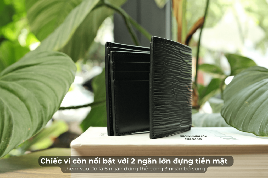 Thiết kế với 2 ngăn nhìn xuyên thấu cùng phần da dập vân vỏ cây của ví Montblanc Meisterstuck 4810 130926 - thiet ke voi 2 ngan nhin xuyen thau cung phan da dap van vo cay cua vi montblanc meisterstuck 4810 130926