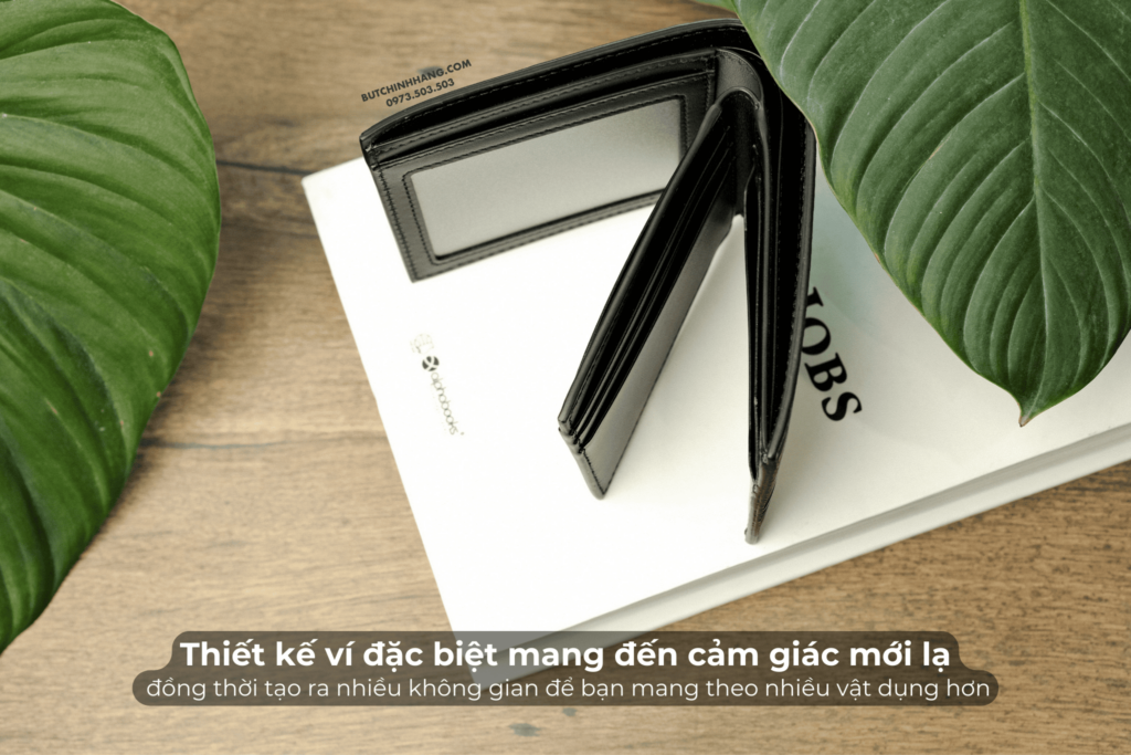 Thiết kế với 2 ngăn nhìn xuyên thấu cùng phần da dập vân vỏ cây của ví Montblanc Meisterstuck 4810 130926 - thiet ke voi 2 ngan nhin xuyen thau cung phan da dap van vo cay cua vi montblanc meisterstuck 4810 130927