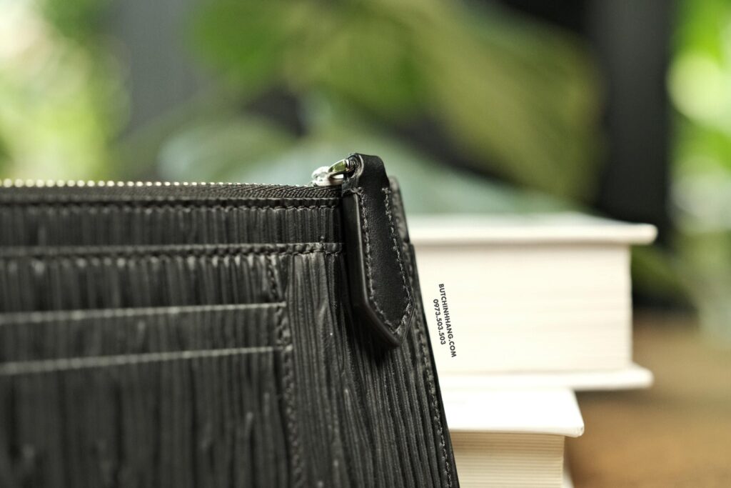 Ví đựng thẻ Montblanc Meisterstuck 4810 Card Holder 8cc with Zipped Pocket Black 130931 - vi dung the montblanc meisterstuck 4810 card holder 8cc with zipped pocket black 130931