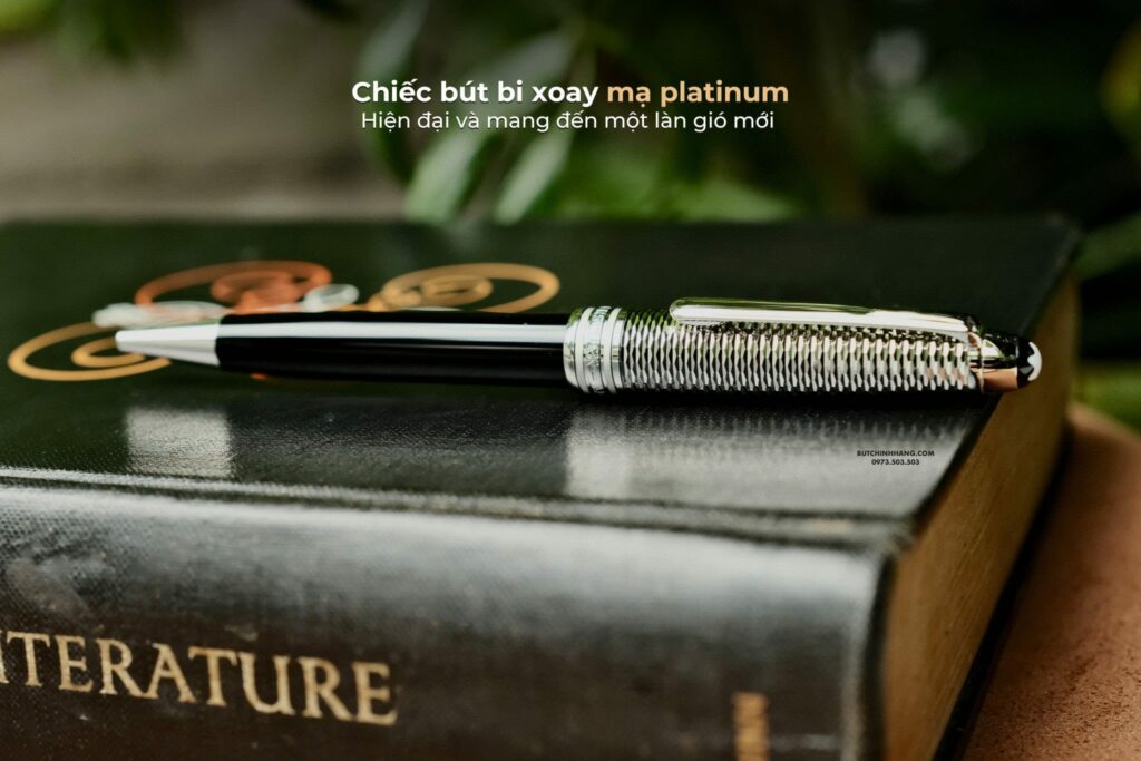 Two plating colors make the name of the Meisterstuck Geometry pen line - Champagne and Platinum - two colors make the name of the Meisterstuck Geometry pen line champagne and platinum