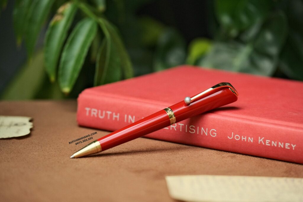 Quà tặng dành cho phái nữ - Bút Montblanc Muses Marilyn Monroe Special Edition Ballpoint Pen 116068 - qua tang danh cho phai nu but montblanc muses marilyn monroe special edition ballpoint pen 116070