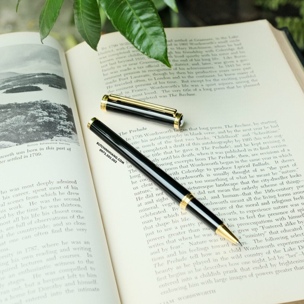 Bút Montblanc Noblesse Oblige Black Rollerball Pen 15330 - but montblanc noblesse oblige black rollerball pen 15332