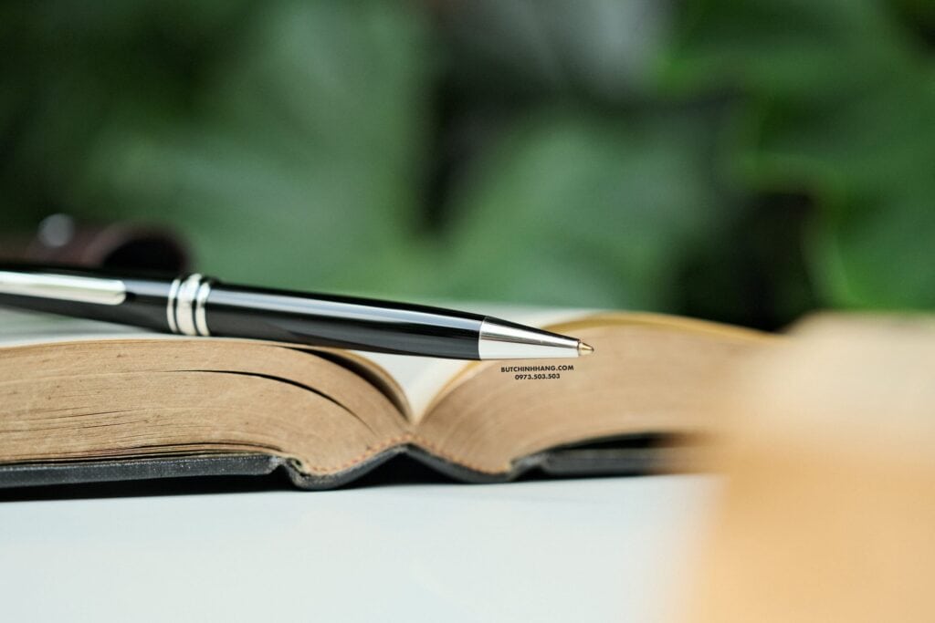 Bút Montblanc Meisterstuck Classique Platinum Coated BallPoint Pen 2866 - but montblanc meisterstuck classique platinum coated ballpoint pen 2866