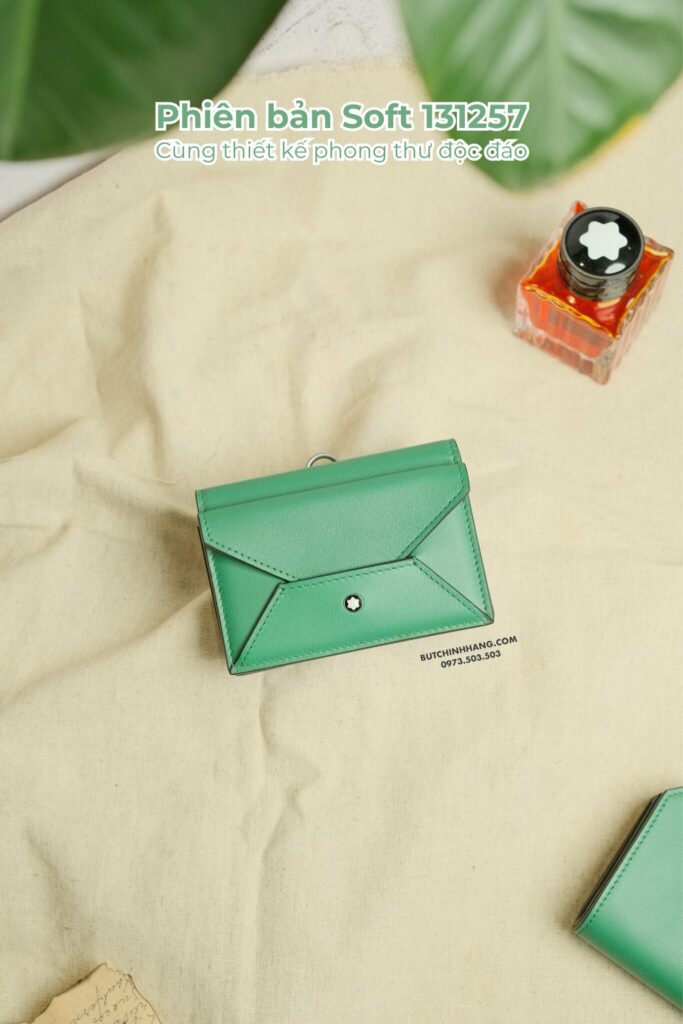 Với Meisterstuck Selection Soft - Bộ đôi ví quà tặng với màu xanh Scottish Green cho mùa lễ hội - voi meisterstuck selection soft bo doi vi qua tang voi mau xanh scottish green cho mua le hoi 2