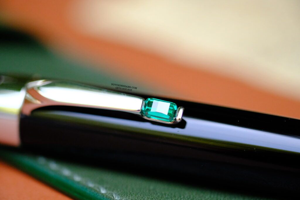 Bút Montblanc Boheme Vert Platinum Trim Ballpoint Pen - DSCF1965