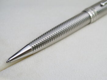 Bút Montblanc Geometry Solitaire Midsize Ballpoint Pen 132131 - Ảnh 3