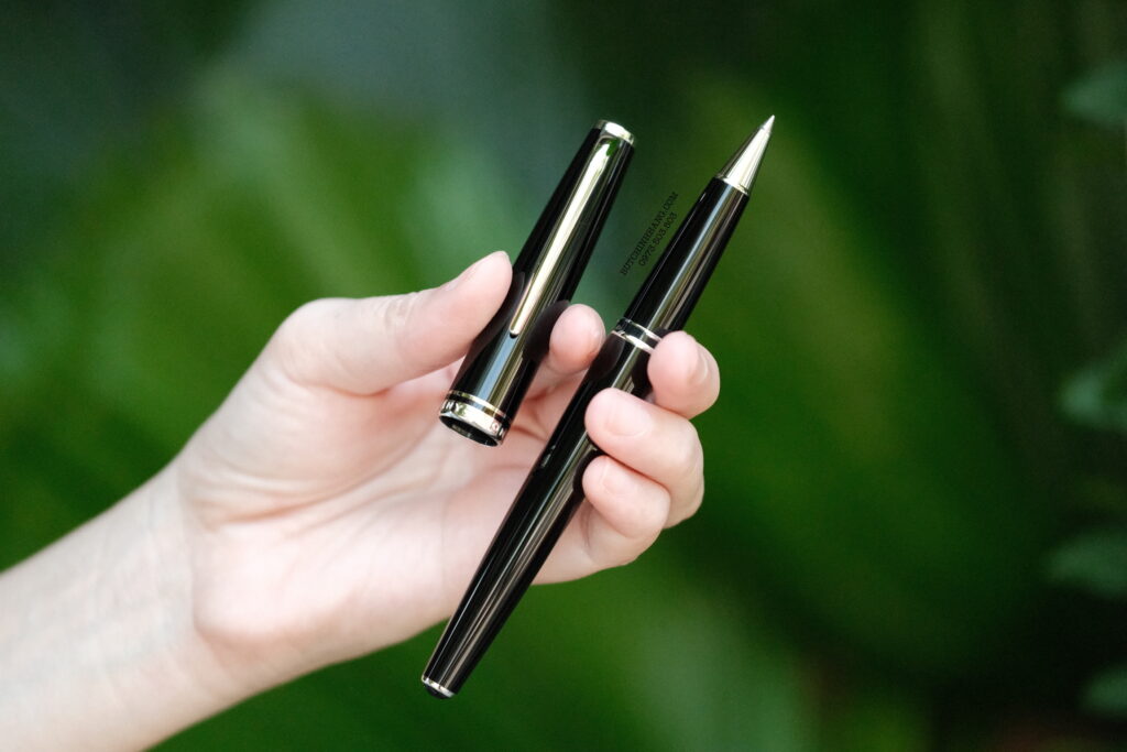 Bút Montblanc Cruise Collection Black Rollerball Pen - DSCF2052