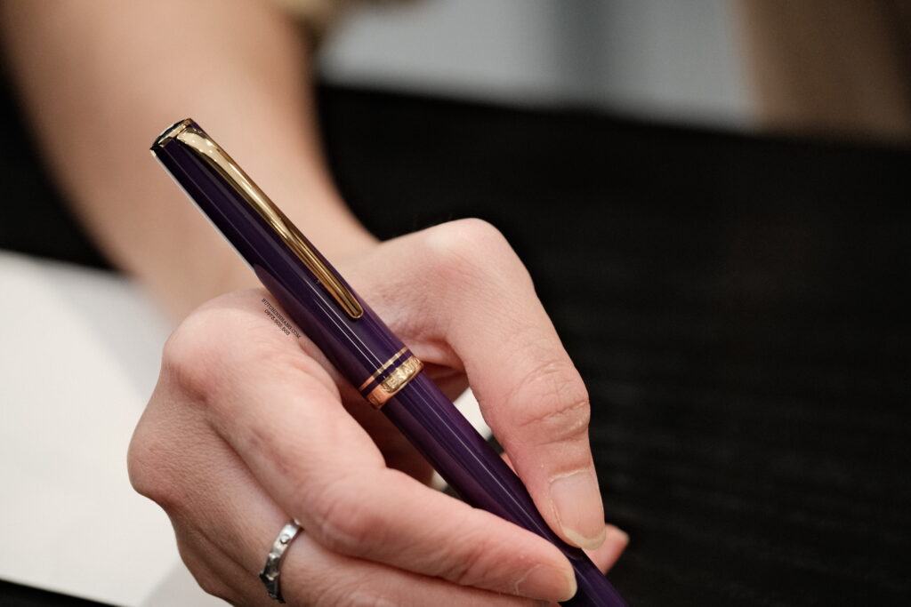 Bút Montblanc Generation Purple Ballpoint Pen - DSCF2551