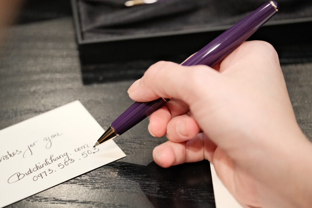 Bút Montblanc Generation Purple Rollerball Pen - DSCF2557
