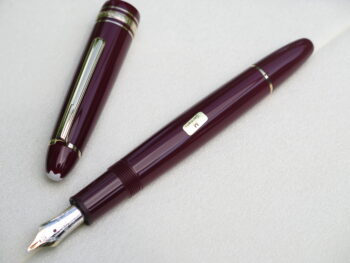 Bút Montblanc Meisterstuck 147 Legrand Bordeaux Gold Coated Fountain Pen 120997